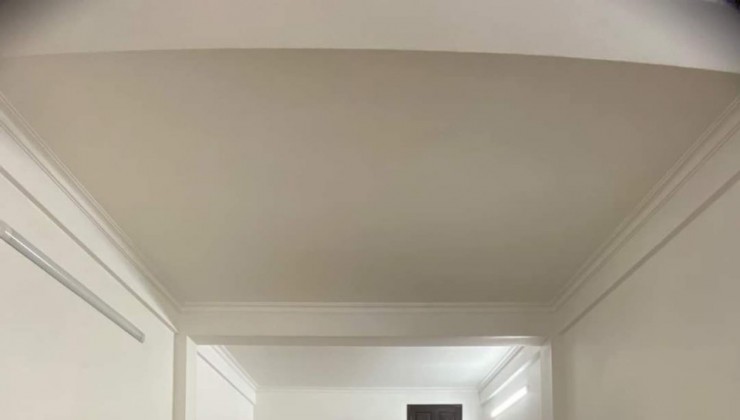 Cho ở nhóm 9 người Phố Khâm Thiên, 4 tầng, 30m2, 3 ngủ khép kín, 12 Triệu